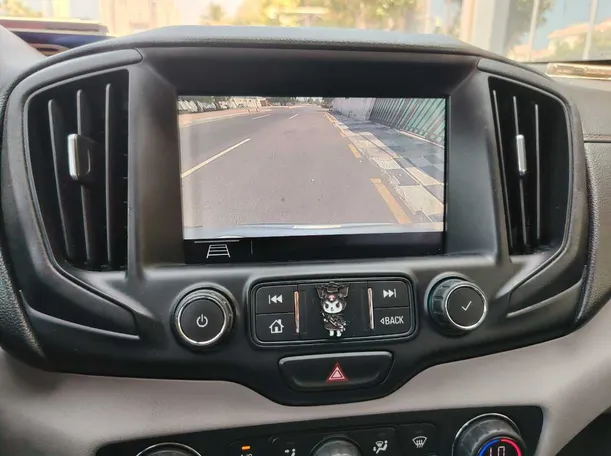 Car image 40