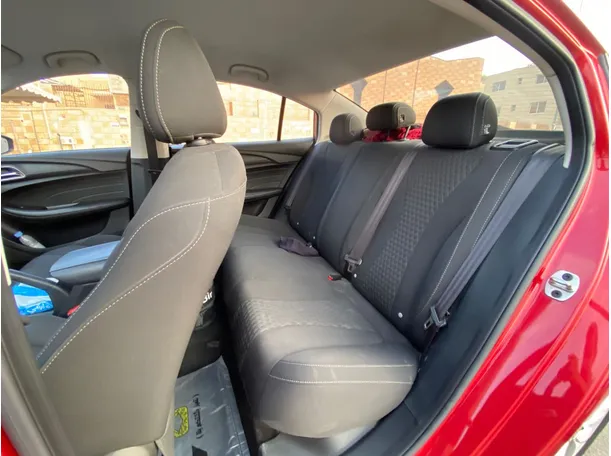 Car image 13