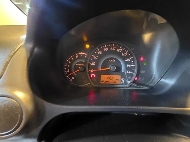 Car image 11