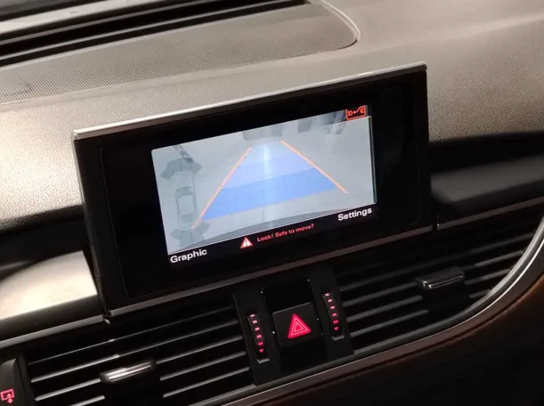 Car image 25