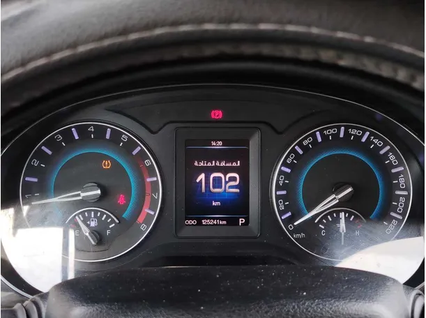 Car image 25