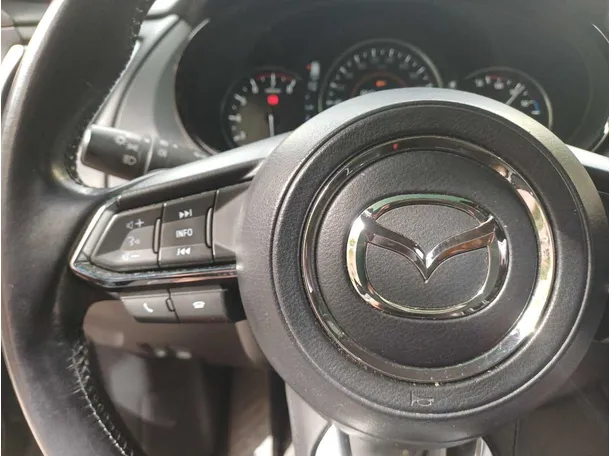 Car image 24