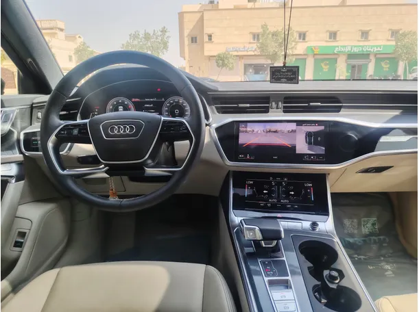 Car image 25