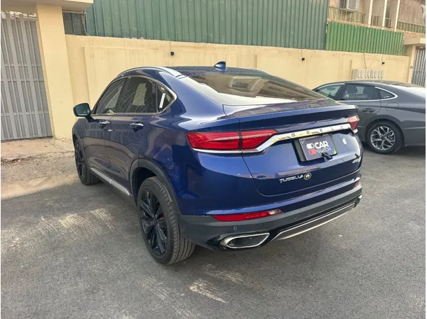 Car image 7