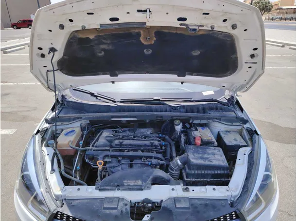 Car image 27