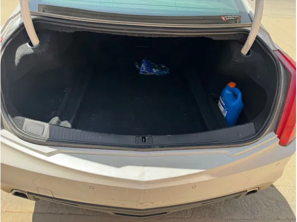 Car image 18