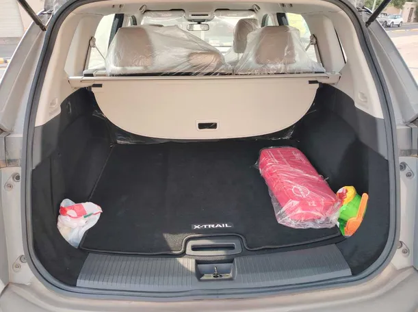 Car image 24