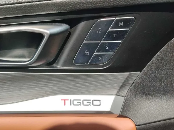 Car image 34