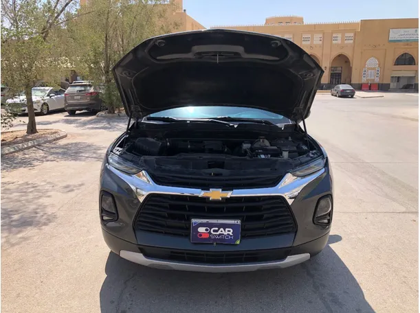 Car image 24