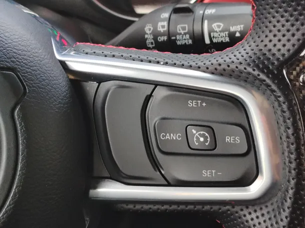 Car image 34