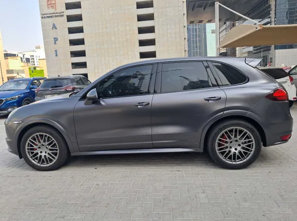 Car image 8