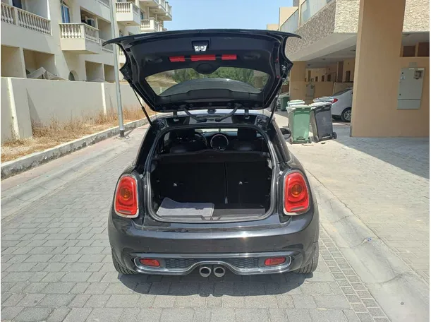 Car image 21