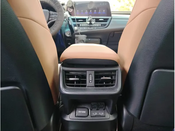 Car image 31