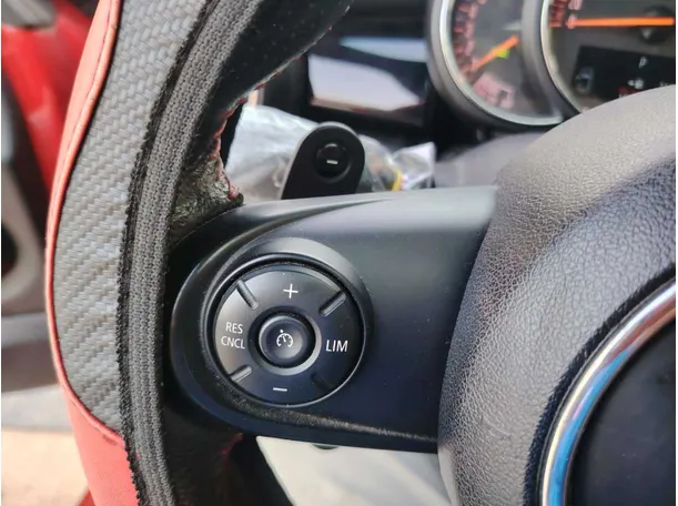 Car image 33
