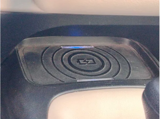 Car image 29