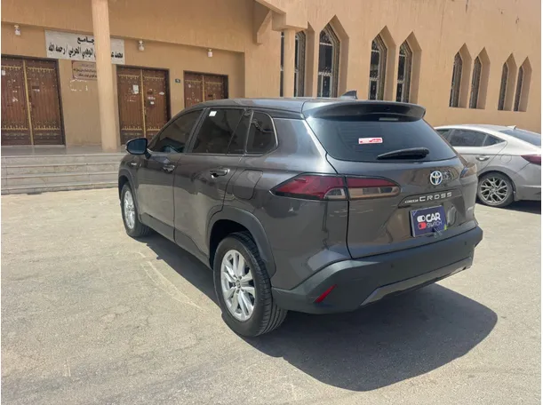 Car image 7