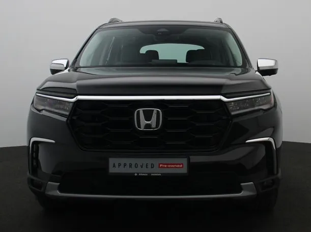 Car image 10
