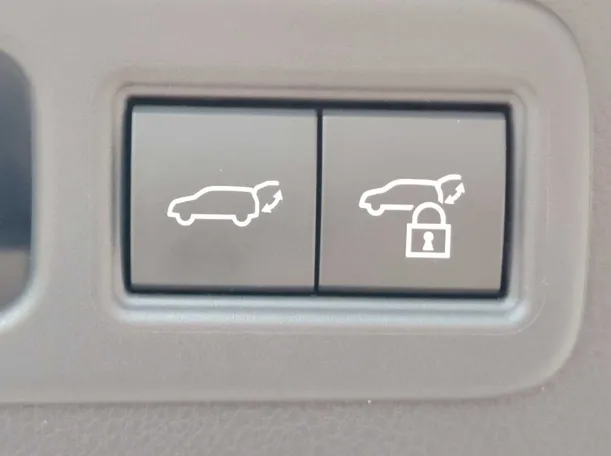 Car image 36