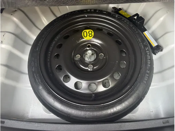 Car image 21