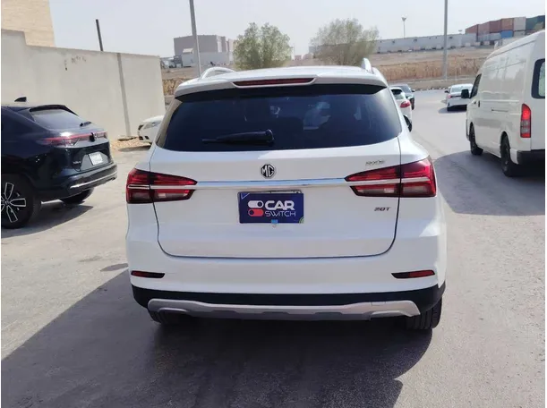 Car image 6