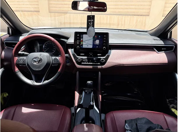 Car image 18