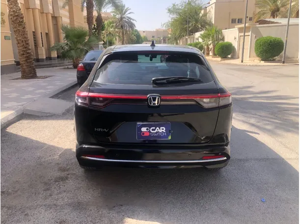 Car image 6