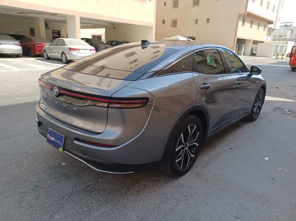 Car image 5