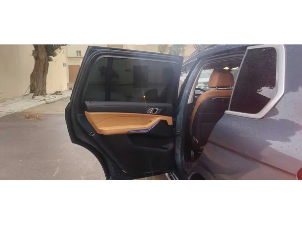 Car image 28