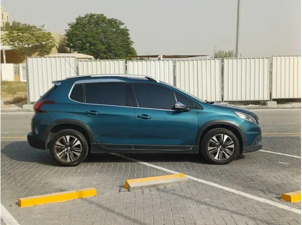 Car image 4