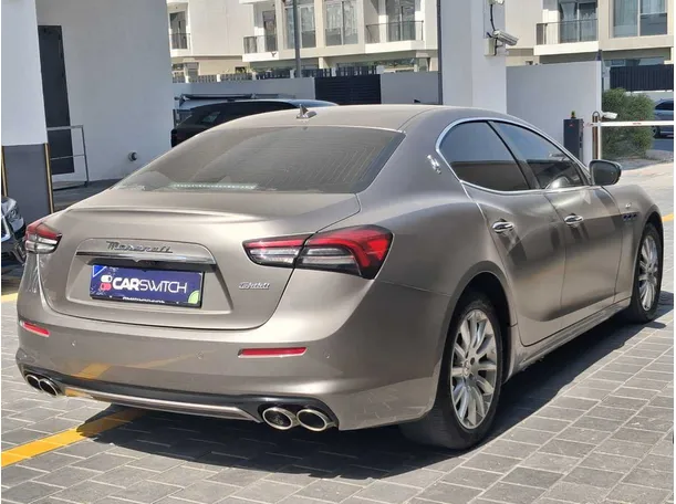 Car image 5