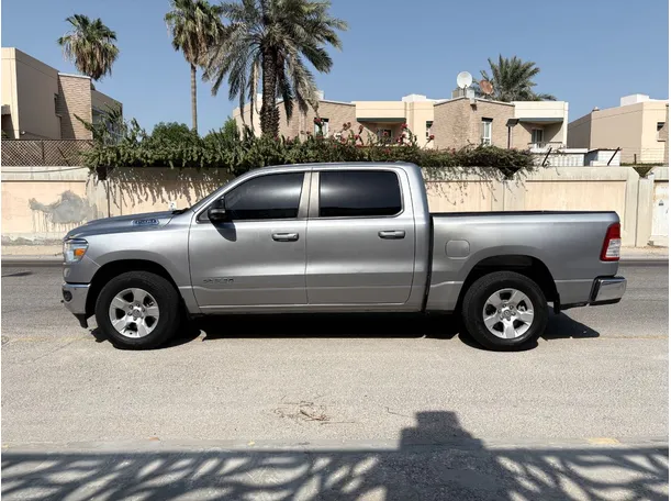Car image 7
