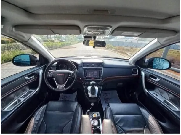 Car image 5