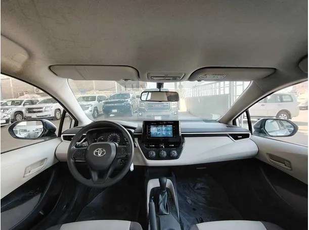 Car image 19