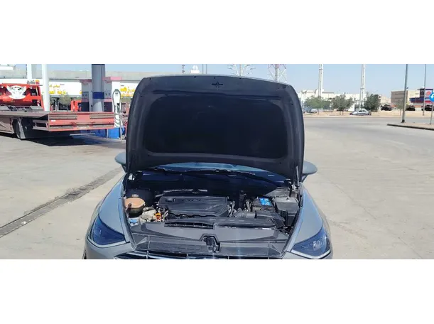 Car image 35