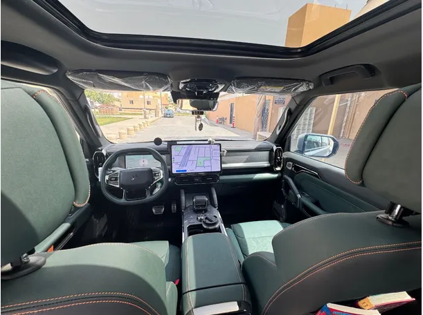 Car image 15