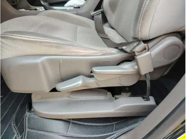 Car image 36