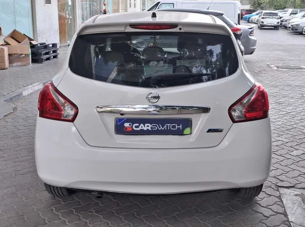 Car image 6