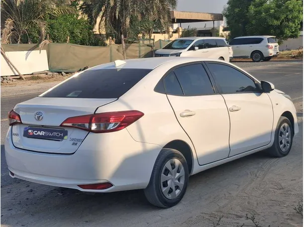 Car image 7