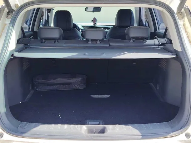 Car image 27