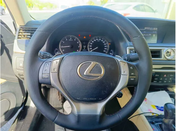 Car image 27