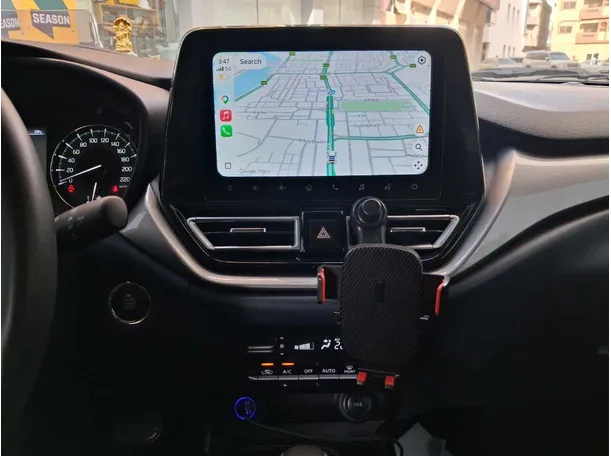 Car image 17