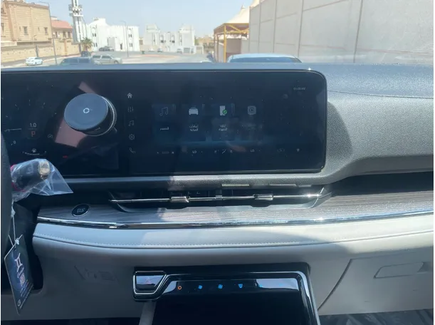 Car image 19