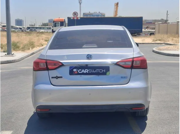 Car image 6