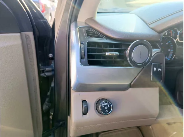 Car image 29