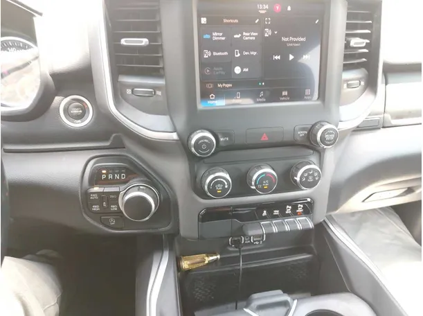 Car image 26