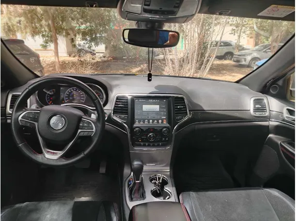 Car image 23