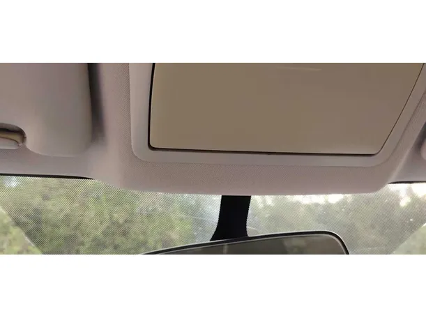 Car image 26