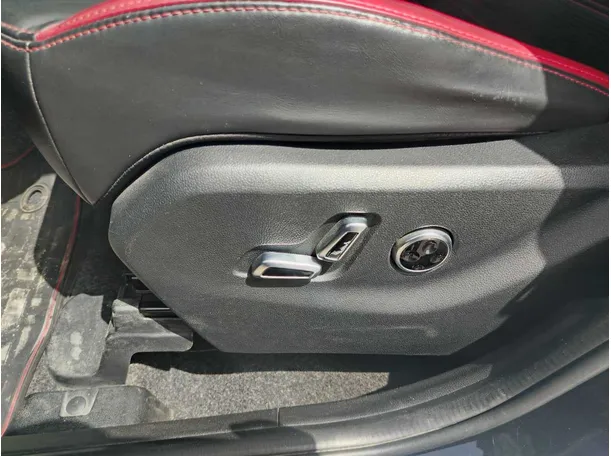 Car image 39