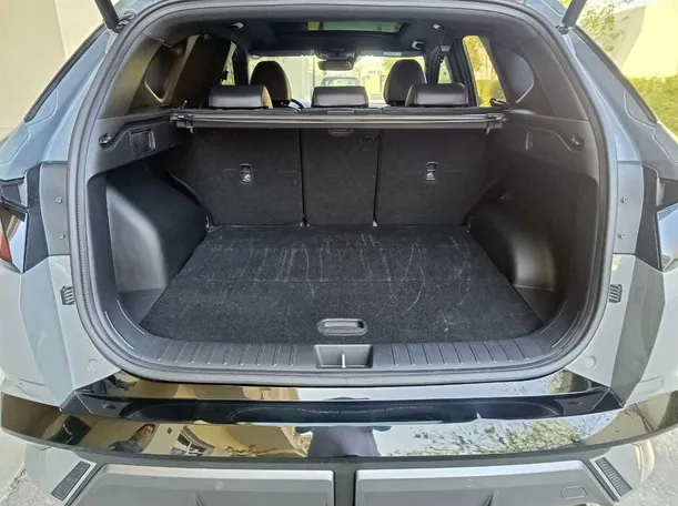 Car image 30