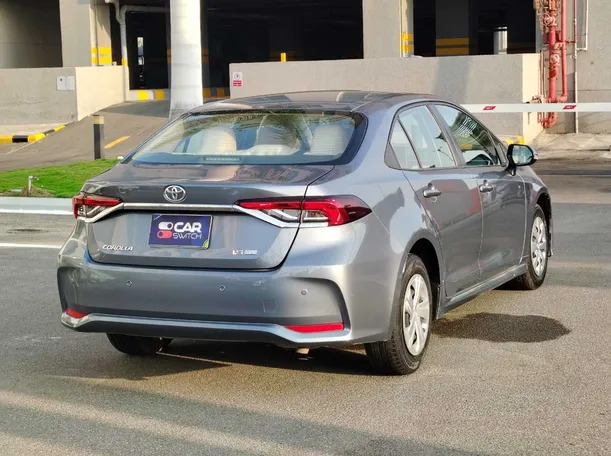 Car image 5